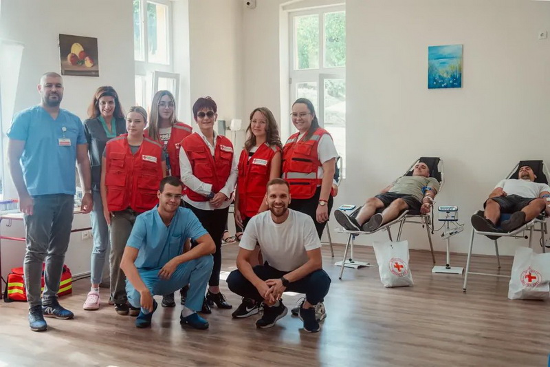 Волонтерска подршка акцији давања крви
